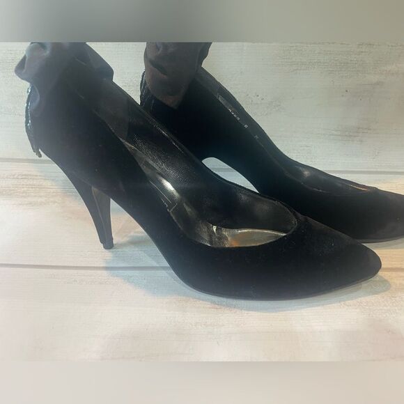 Stuart Weitzman Black Heels with Cute Bow Fringe Spain Leather Sole sz 8 women’s - Picture 13 of 15